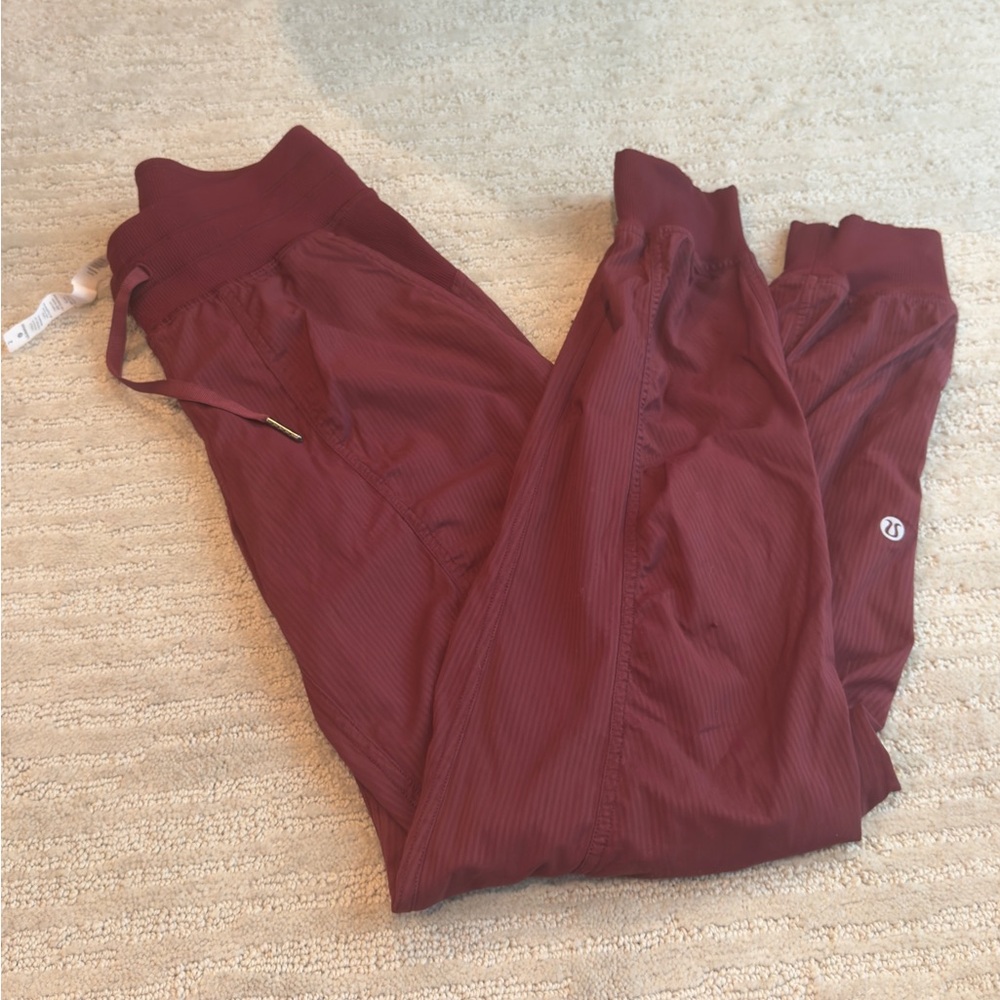 Lululemon Joggers (size 2)